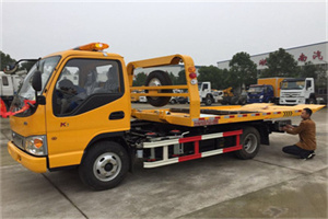 宜川路哪里有拖车服务