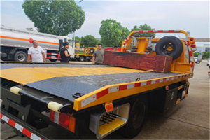 宜川路附近拖车电话号码服务